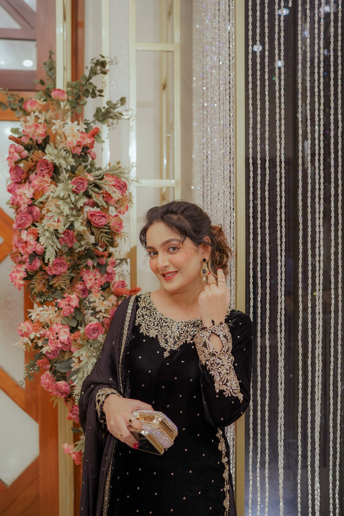 Jaan e Jahan 3-Piece stitched Velvet shirt gharara set