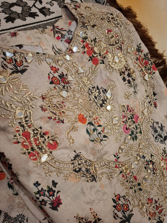 Mannam Set – Printed Lawn Suit with Tilla Mirror Work