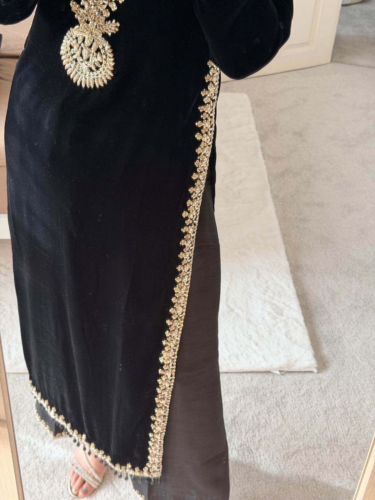 Yusra Luxury Formal Velvet 3-Piece stitched dress
